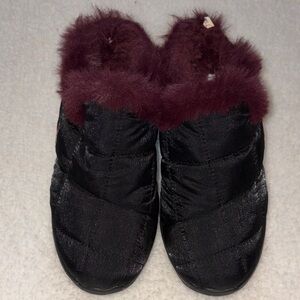 Spyder Women's Slip on booties with Black and Burgundy Accents